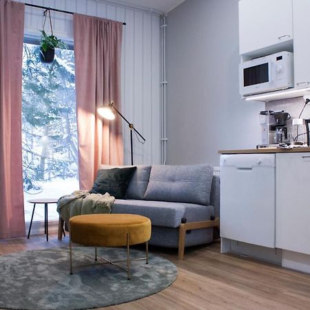 Studio 7, Air-Conditioned, 1 Free Parking, Calm Own Entrance Ювяскюля Экстерьер фото