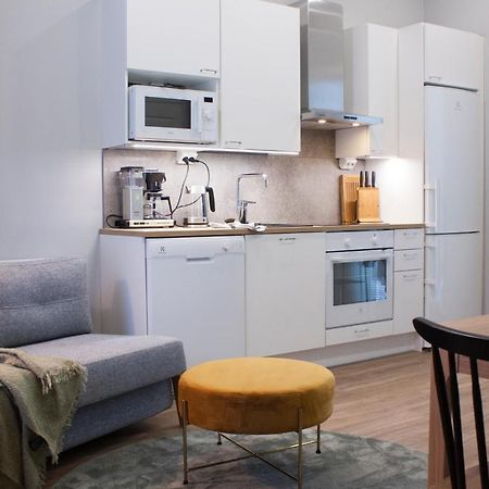 Studio 7, Air-Conditioned, 1 Free Parking, Calm Own Entrance Ювяскюля Экстерьер фото